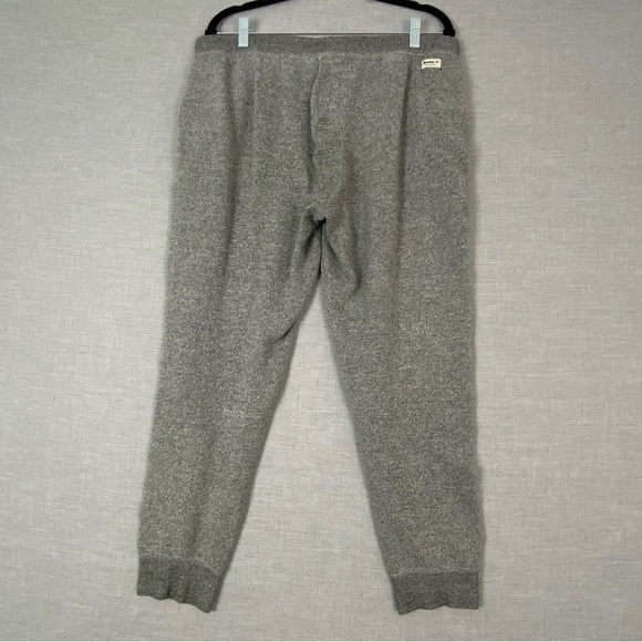 Roots Gray Sweatpants Size Large - Picture 3 of 11